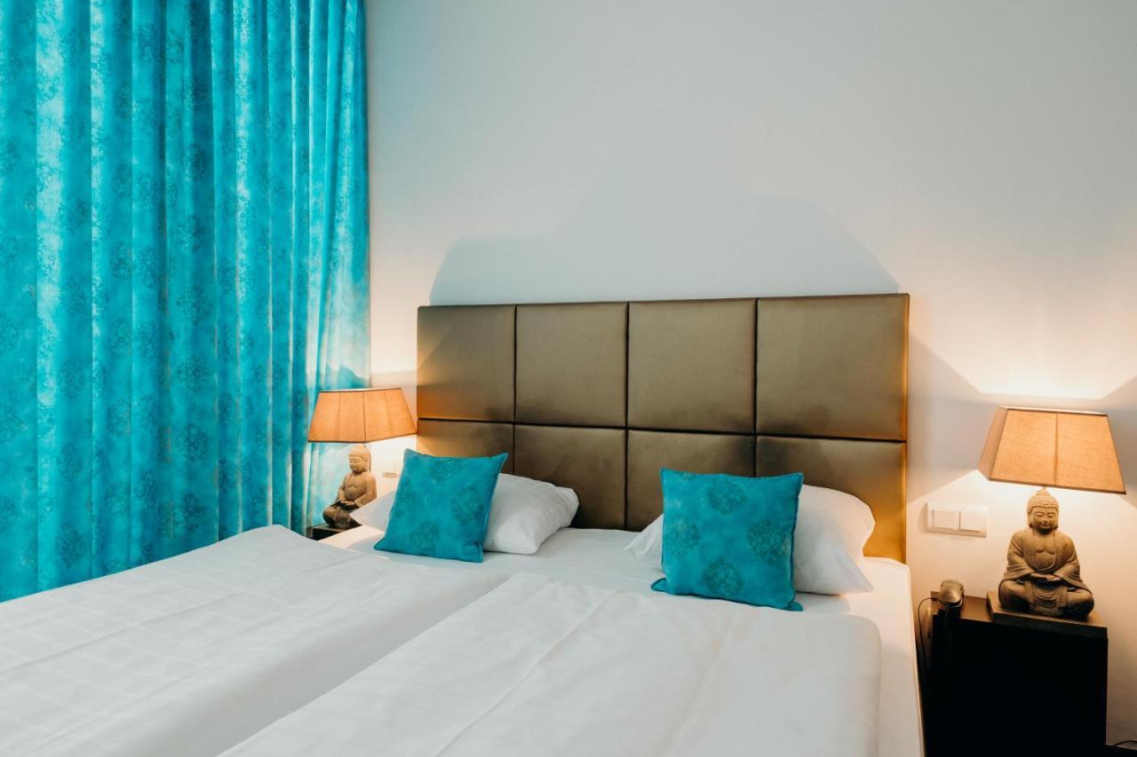 Hotel Crystal Саарбрюкен Екстериор снимка